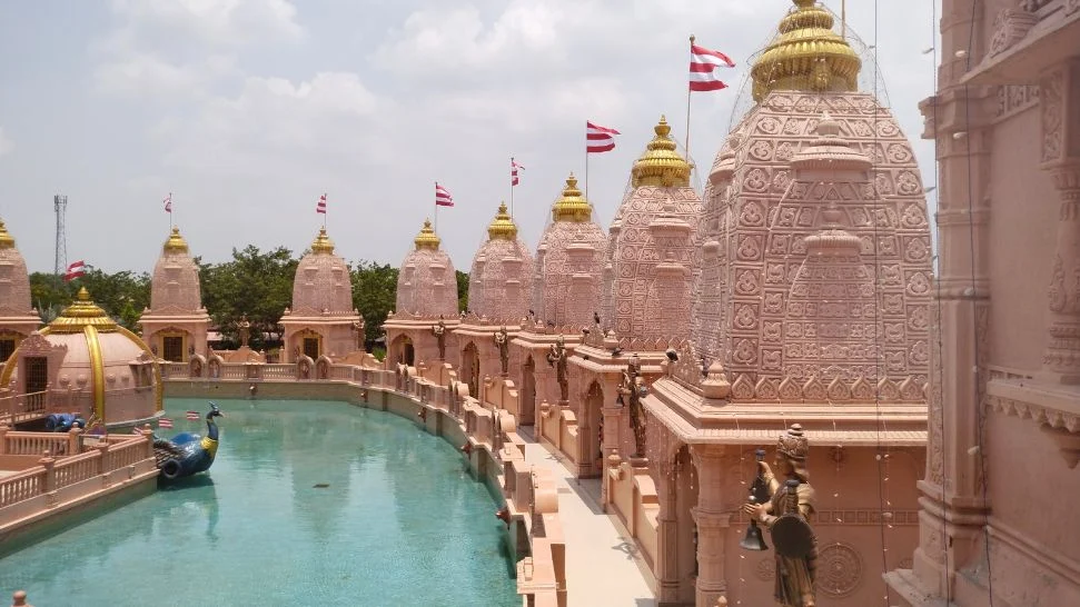 Delhi–Kashi–Ayodhya Pilgrimage Tour photo 2